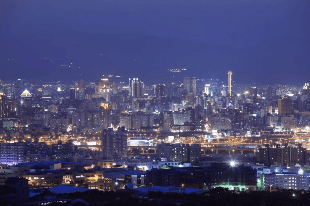 國慶連假台中情侶約會地點推薦－望高寮夜景／圖取自大玩台中