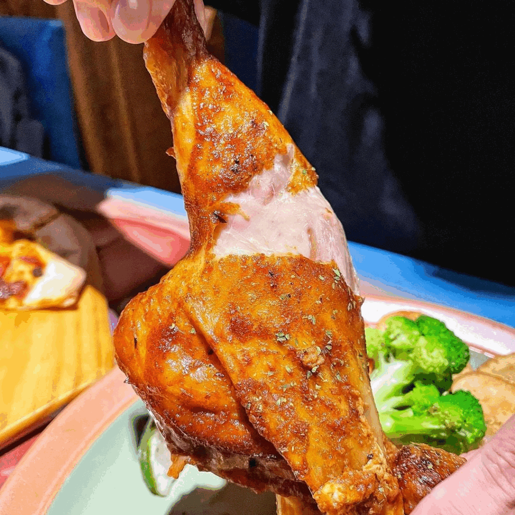 圖片來源：Hot Shock 哈燒庫美式餐廳FB粉絲專頁 / 烤半雞